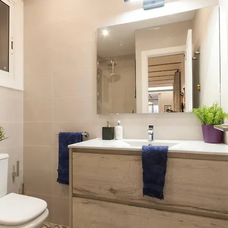 Benet Mercad Free Wi-fi Newly Renovate