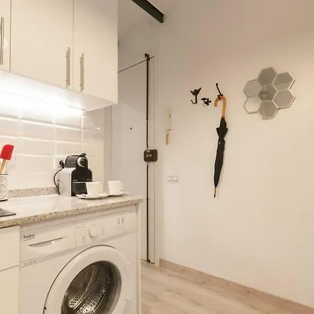 Benet Mercad Free Wi-fi Newly Renovate Apartment