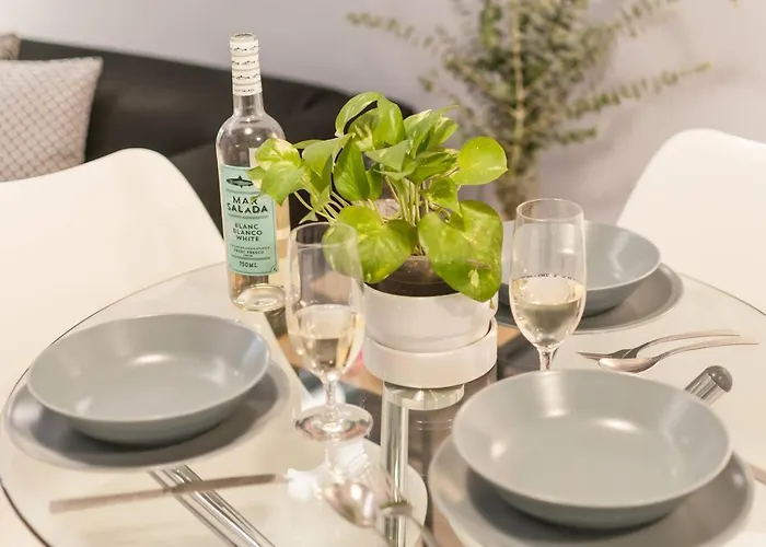 Διαμέρισμα Quiet 2br For 3, Pets Welcomed