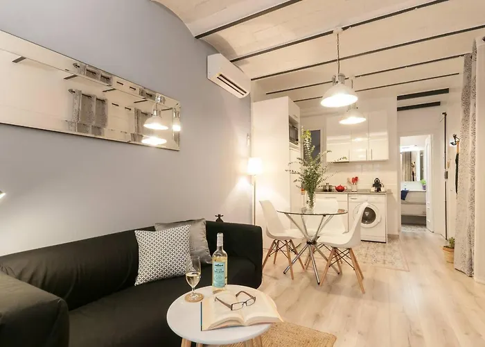 Quiet 2br For 3, Pets Welcomed *
