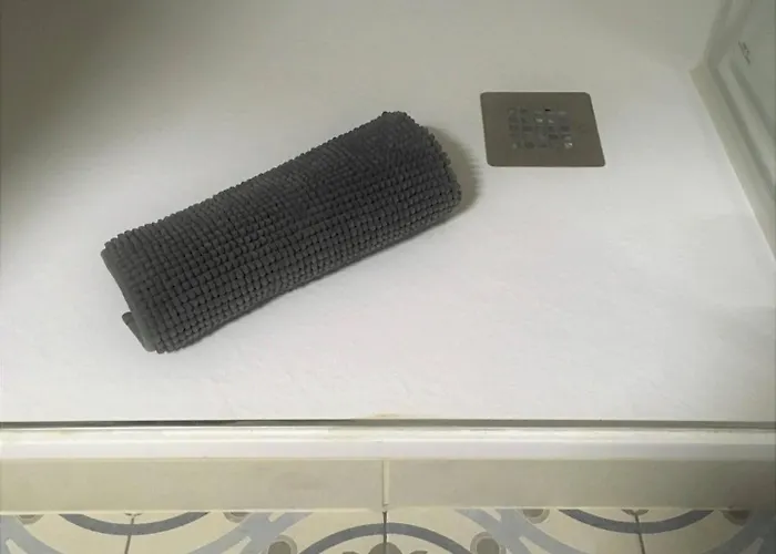 Quiet 2br For 3, Pets Welcomed Βαρκελώνη
